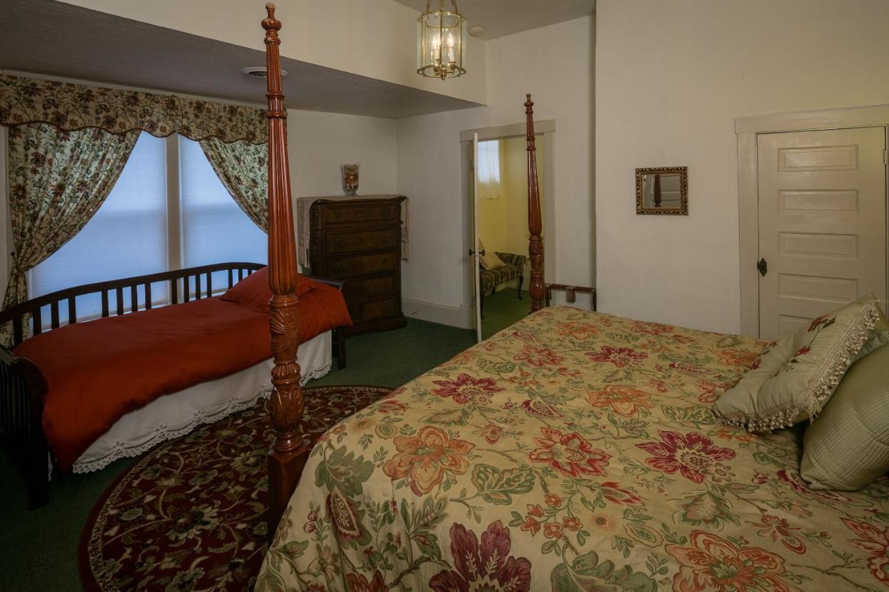 Taylor House Inn 배너 앨크 외부 사진