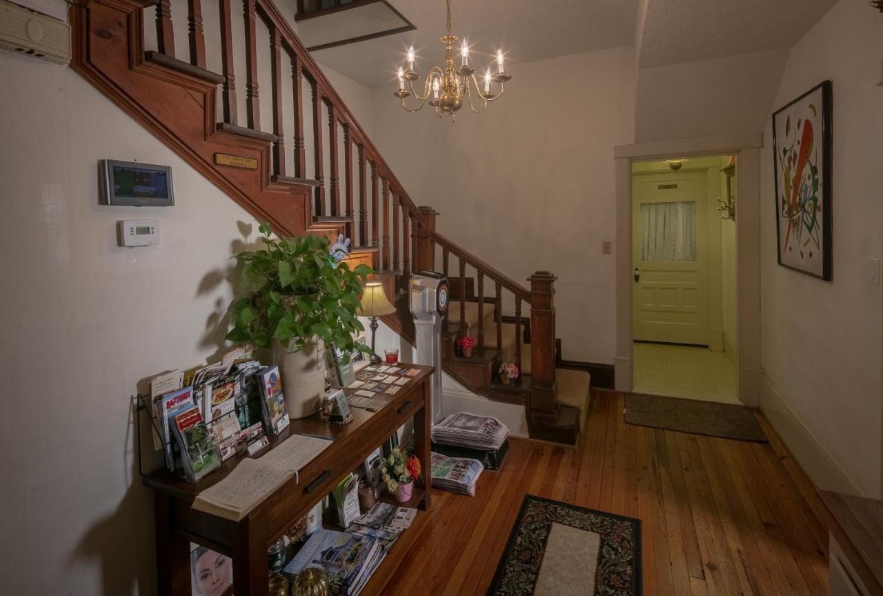 Taylor House Inn 배너 앨크 외부 사진